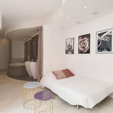 Magnifique Appartement Parisien - Marais Екстер'єр фото